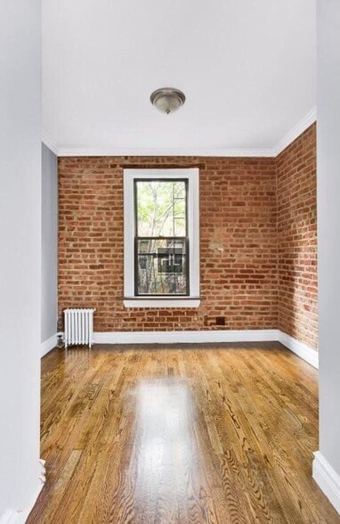 Building Photo - East 13th Street