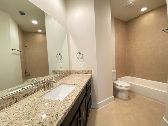 Building Photo - 9510 Cedarpost Square St