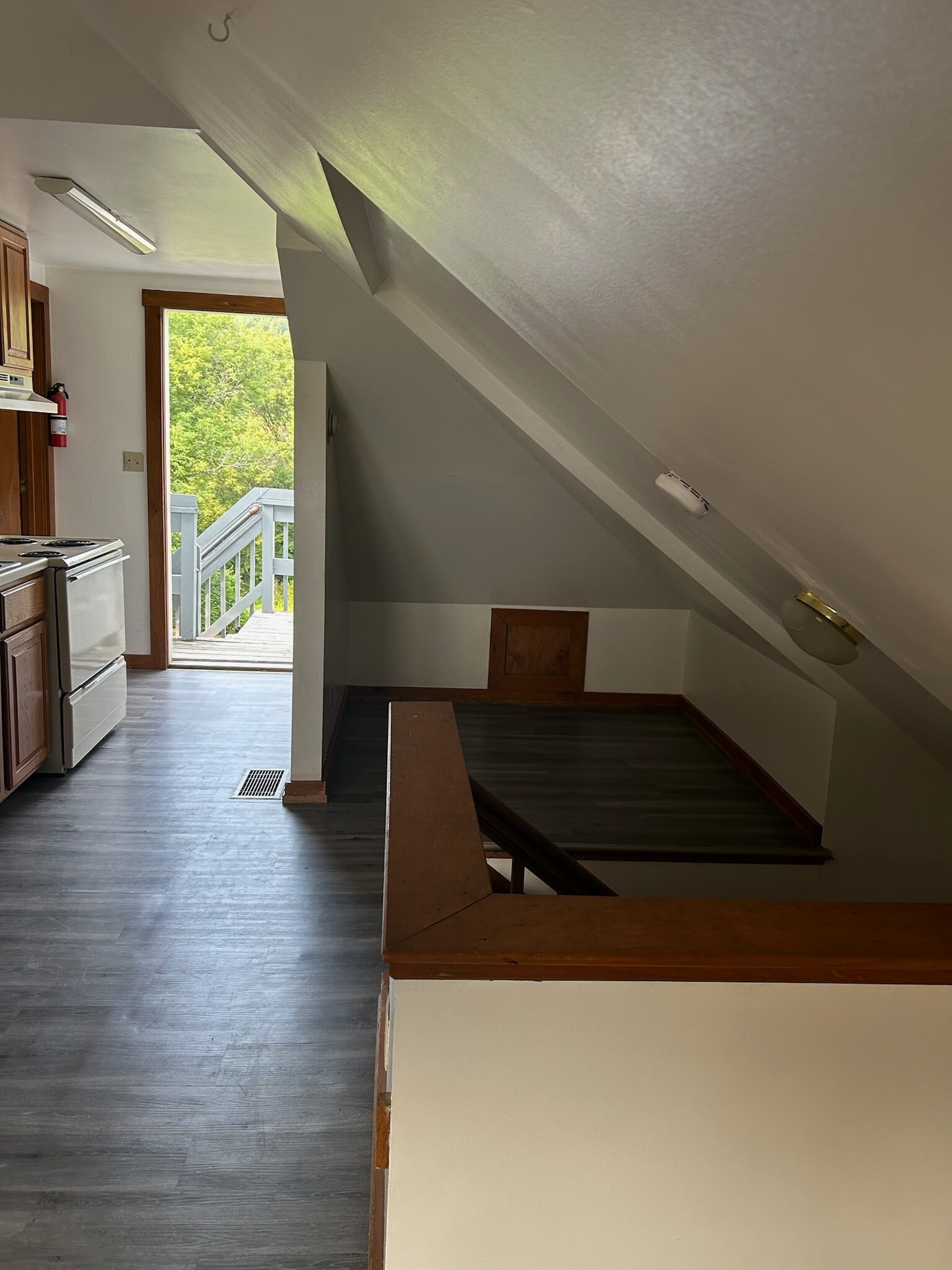 Building Photo - 429 S Windsor St