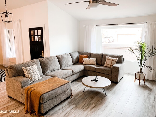 Building Photo - 9067 E Larkspur Dr