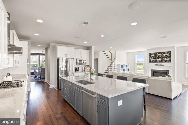 Building Photo - 1108 Coubertin Dr SE