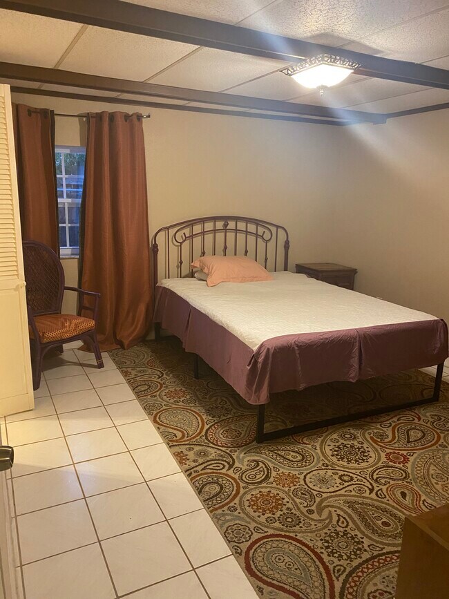 Building Photo - 1426 Castleworks Ln