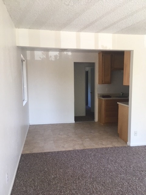 Building Photo - Nice Clean Condo in Brisco Heights