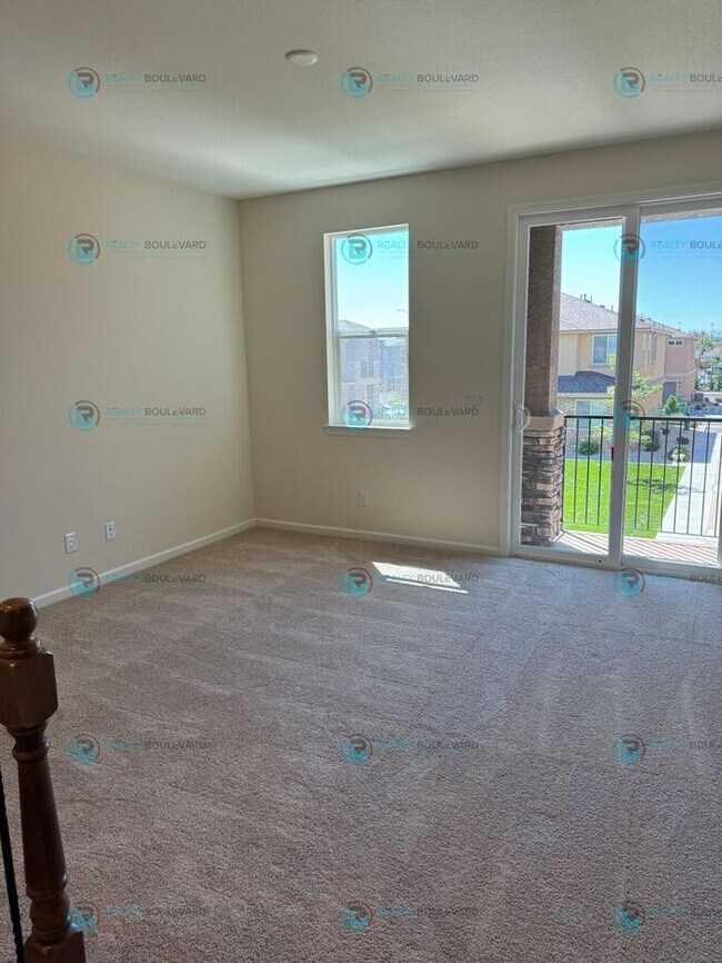 Building Photo - Half month FREE!!! Luxury and Convenience: Fully Equipped 3-Bedroom 2.5 Bathroom 2 car garage Con...
