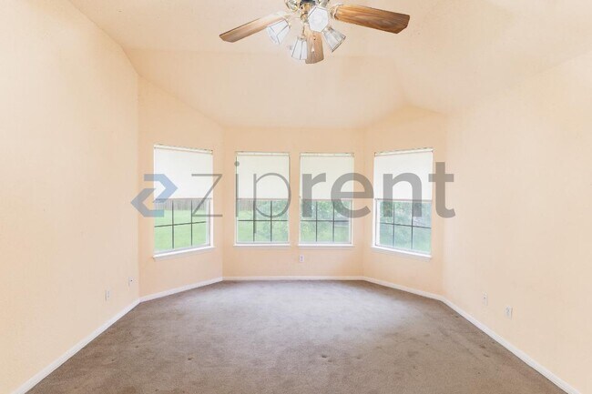 Building Photo - 1215 Timber Bend Dr