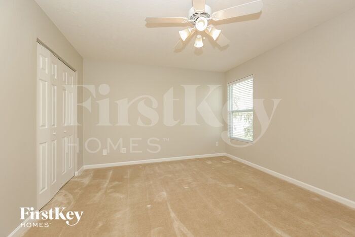 Building Photo - 420 Creek Oak Dr