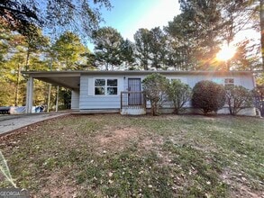 Building Photo - 6107 Shadow Glen Ct SW