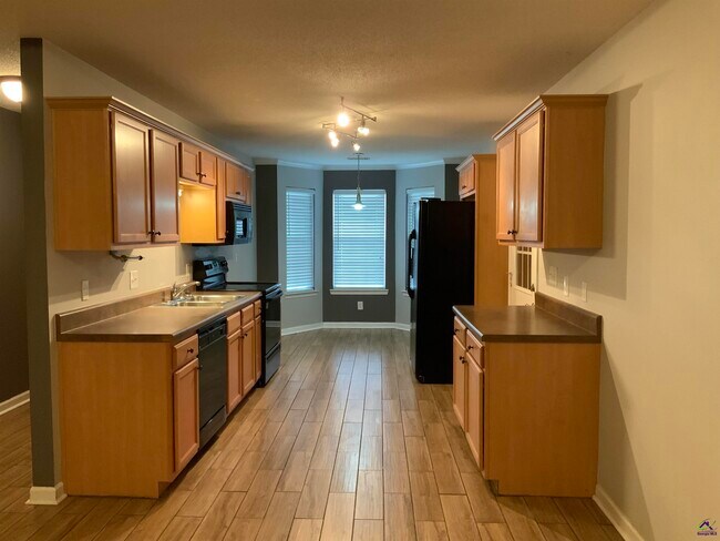 Building Photo - 120 Timber Mill Court