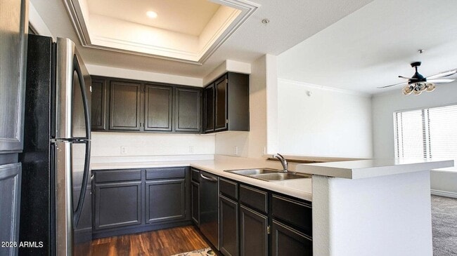 Building Photo - 750 E Northern Ave