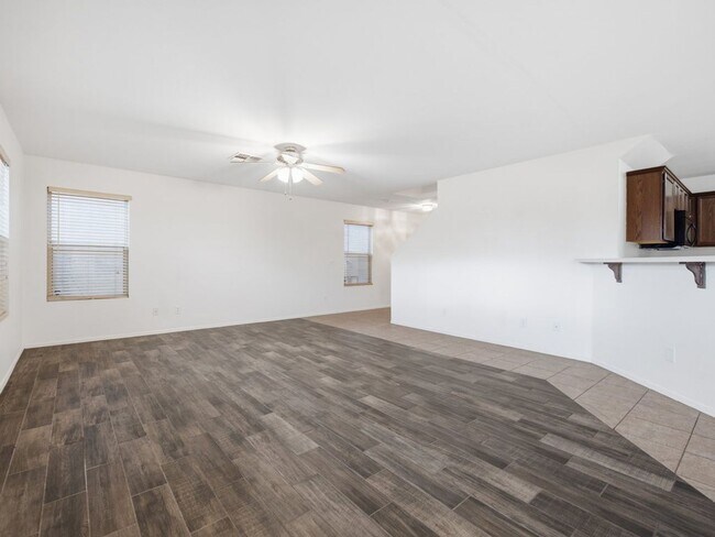 Building Photo - 6790 S Parliament Dr