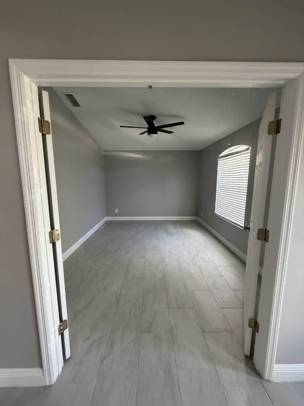 Building Photo - 1743 Laramie Cir