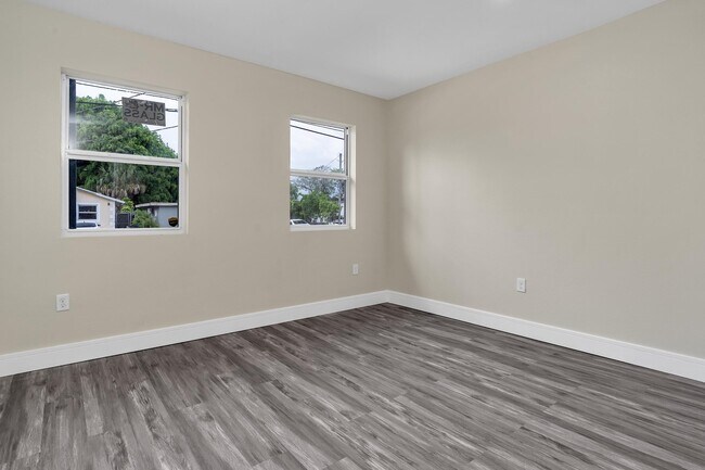 Building Photo - 2451 NW 21st St