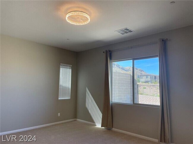 Building Photo - 11622 Hatchling Ave