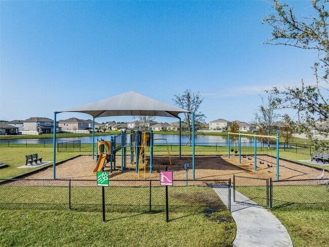 Building Photo - 7278 Pool Compass Loop