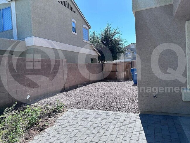 Building Photo - 6521 S Emerald Dr