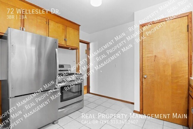 Building Photo - 72 Wellesley Dr