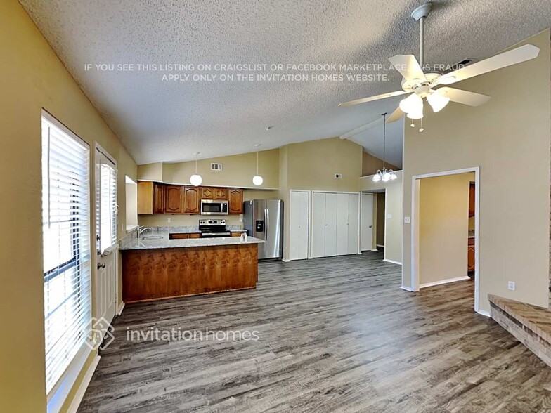 Building Photo - 1028 Twin Falls Dr