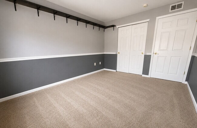 Building Photo - 10070 E Carolina Dr