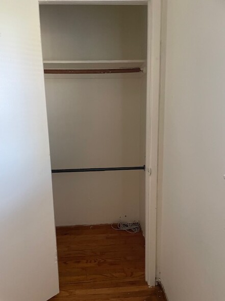 Spacious closet i 2nd bed room - 3121 Alma St