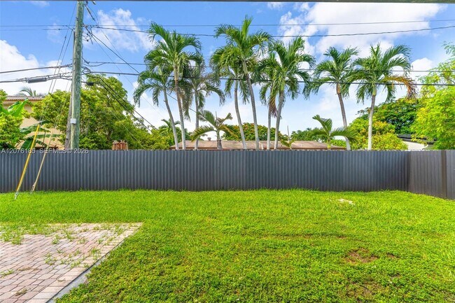 Building Photo - 9835 SW 56th St
