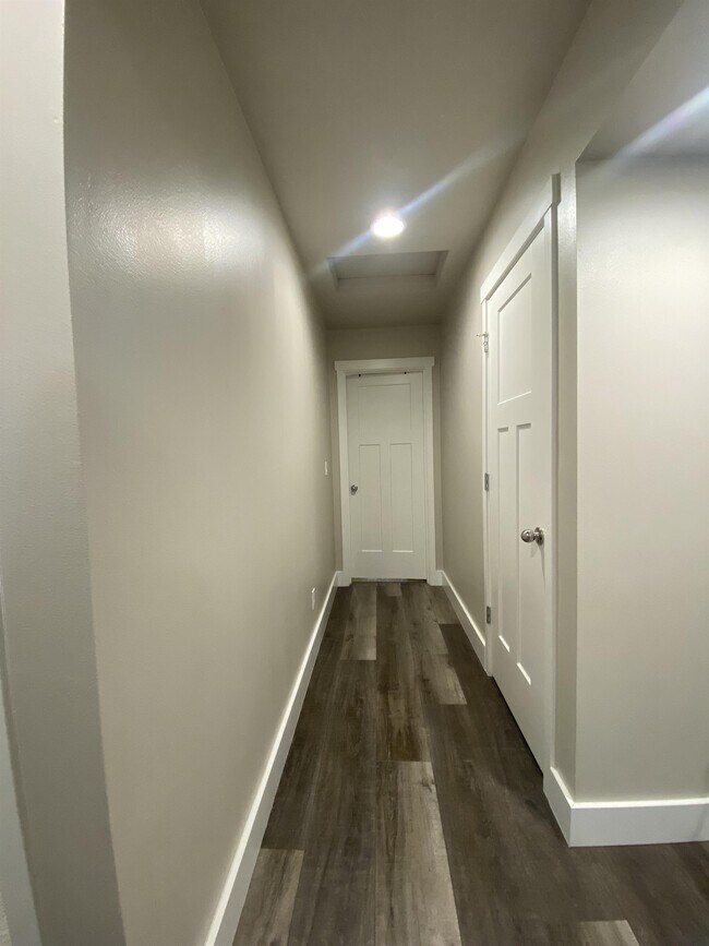 Building Photo - 7744 20th Ln SE