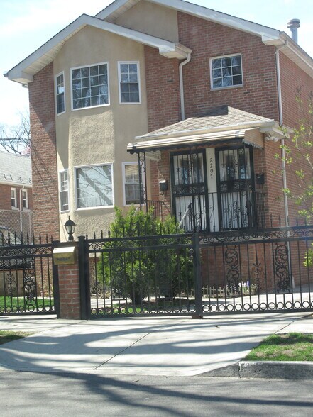 Front of the Home. - 2207 Delanoy Ave