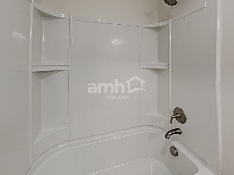 Building Photo - 701 Drema Ct