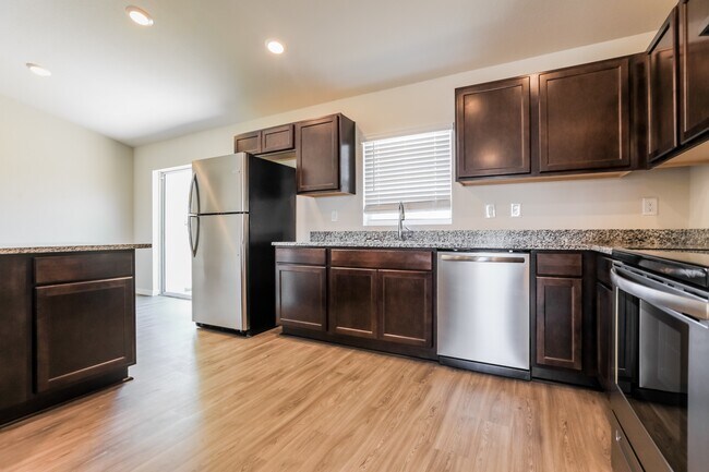 Building Photo - 10394 Carnegie Ave