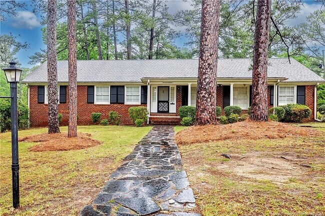 Primary Photo - 116 S Churchill Dr