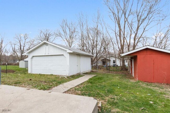 Building Photo - 709 Pleasant View Dr