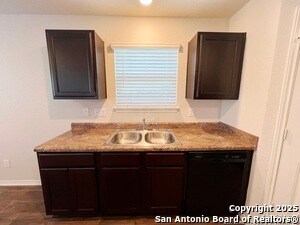 Building Photo - 11919 Hondo Crk