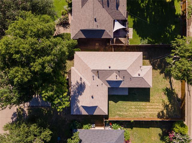 Building Photo - 713 Nottingham Dr