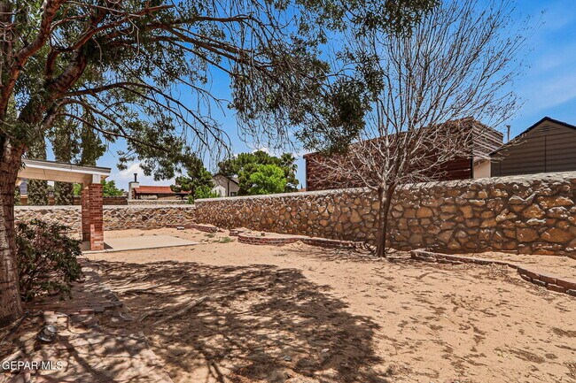 Building Photo - 1936 Desert Sun Dr