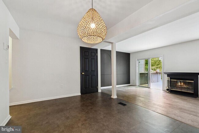 Building Photo - 2849 Schoolhouse Cir