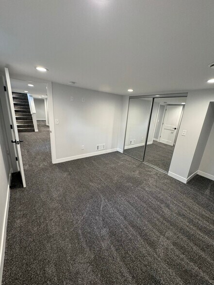 Building Photo - 4210 Valley View Rd