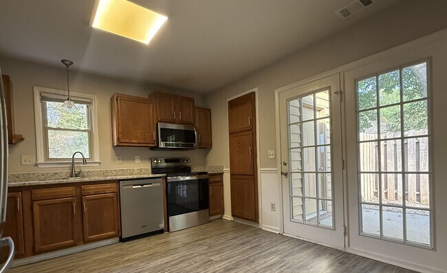 Building Photo - 8317 Summerglen Cir
