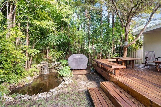 Building Photo - 2369 Overbrook St