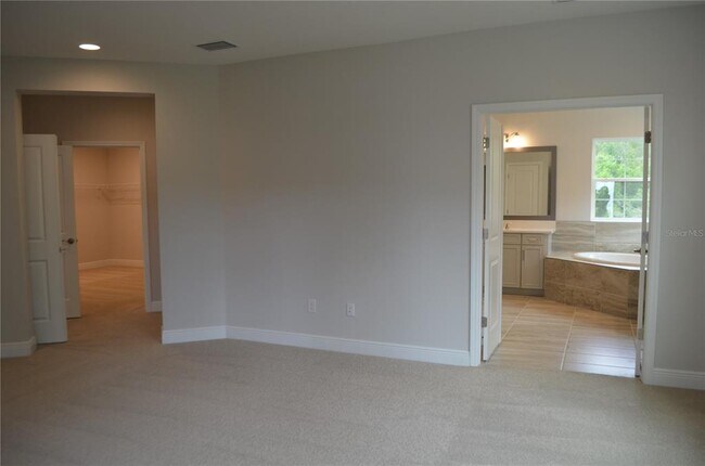 Building Photo - 35311 Big Hawk Dr