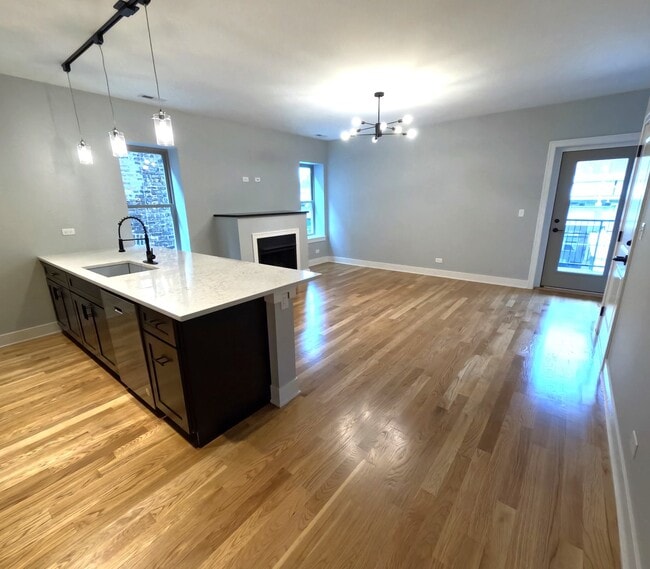 Building Photo - 2008 W 21st St