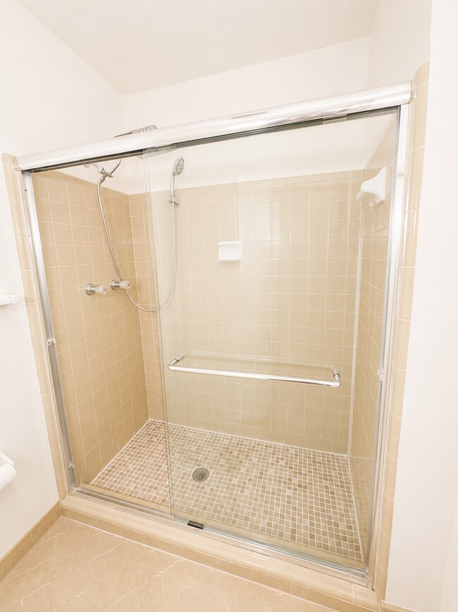 Building Photo - 9205 Whitegate Ct