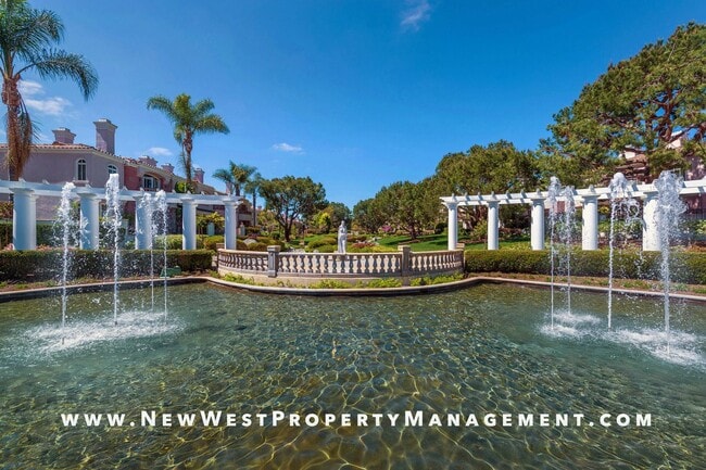 Building Photo - Newly renovated 2-bedroom UTC townhome in the coveted Andria of Renaissance at La Jolla community...