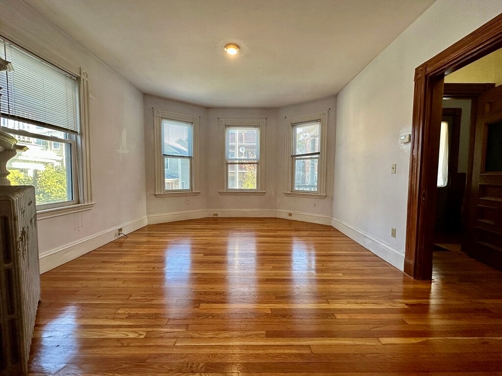 Building Photo - 30 Woodlawn St
