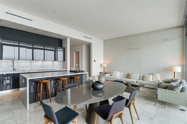 Building Photo - 1451 Brickell Ave