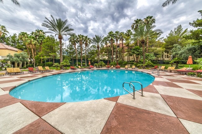 Building Photo - 260 E Flamingo Rd
