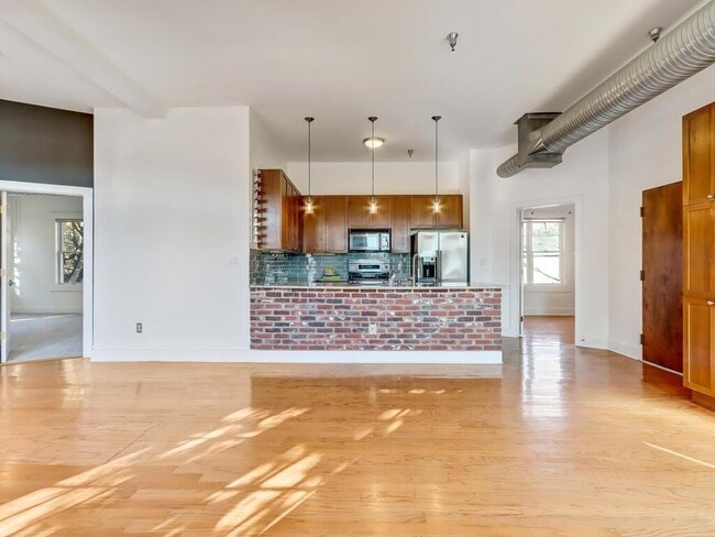 Building Photo - 1158 Ponce De Leon Ave NE