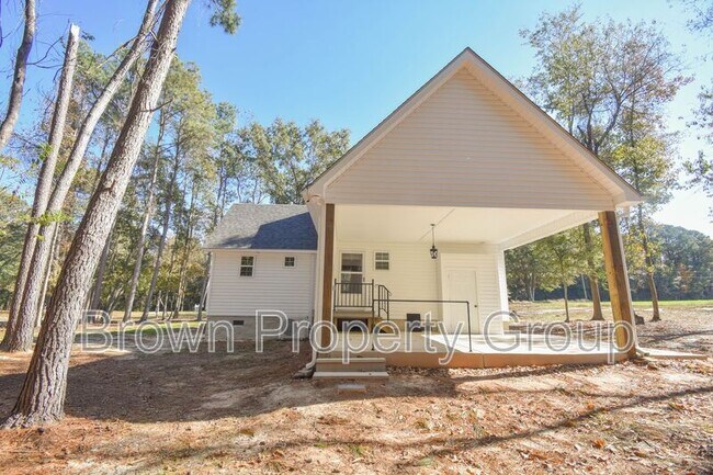 Building Photo - 885 Simmons Rd