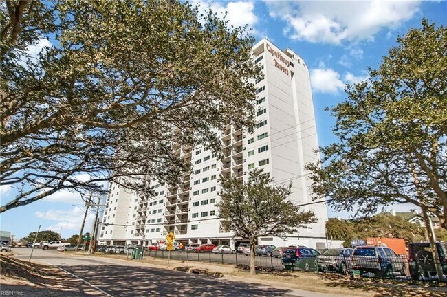 Building Photo - 3288 Page Ave