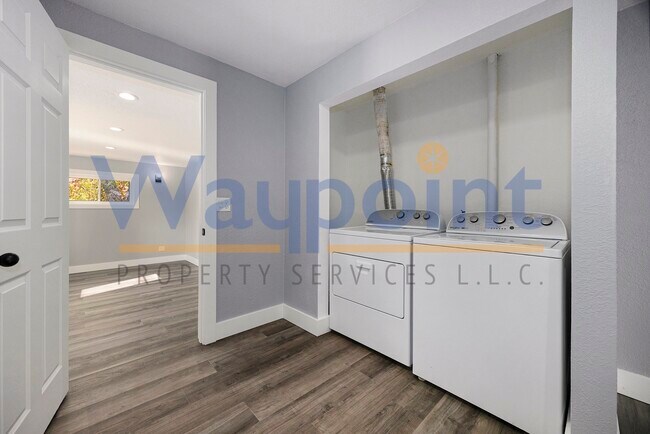 Building Photo - 3800 S Crystal