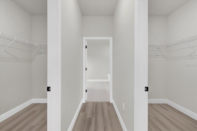 Building Photo - 15568 SW 46th Cir