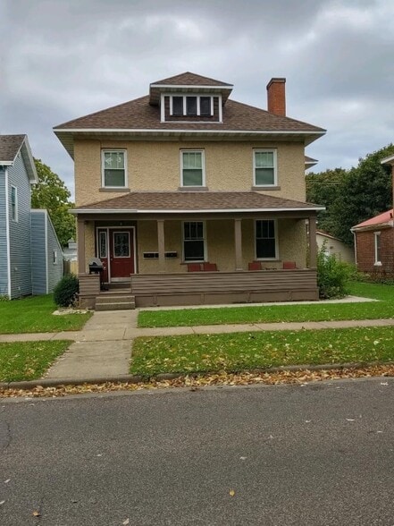Primary Photo - 304 S Beaumont Rd